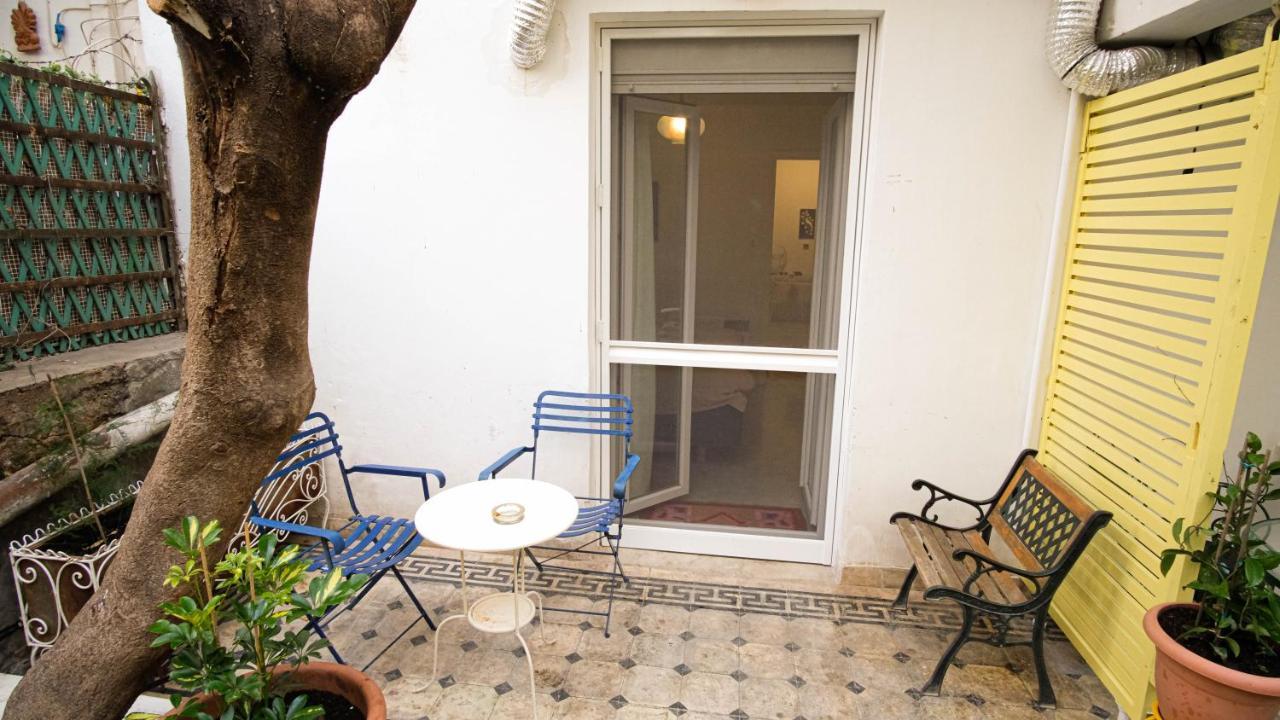 Quiet And Central Flat With Private Backyard Garden Atény Exteriér fotografie